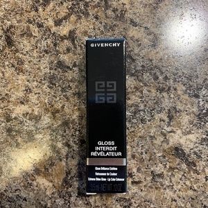 Givenchy Beauty Gloss Interdit Vinyl Noir